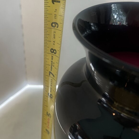 Vintage 9" Black Amethyst Glass Vase Deep Purple Glow Mid-century Urn Style - Picture 6 of 7